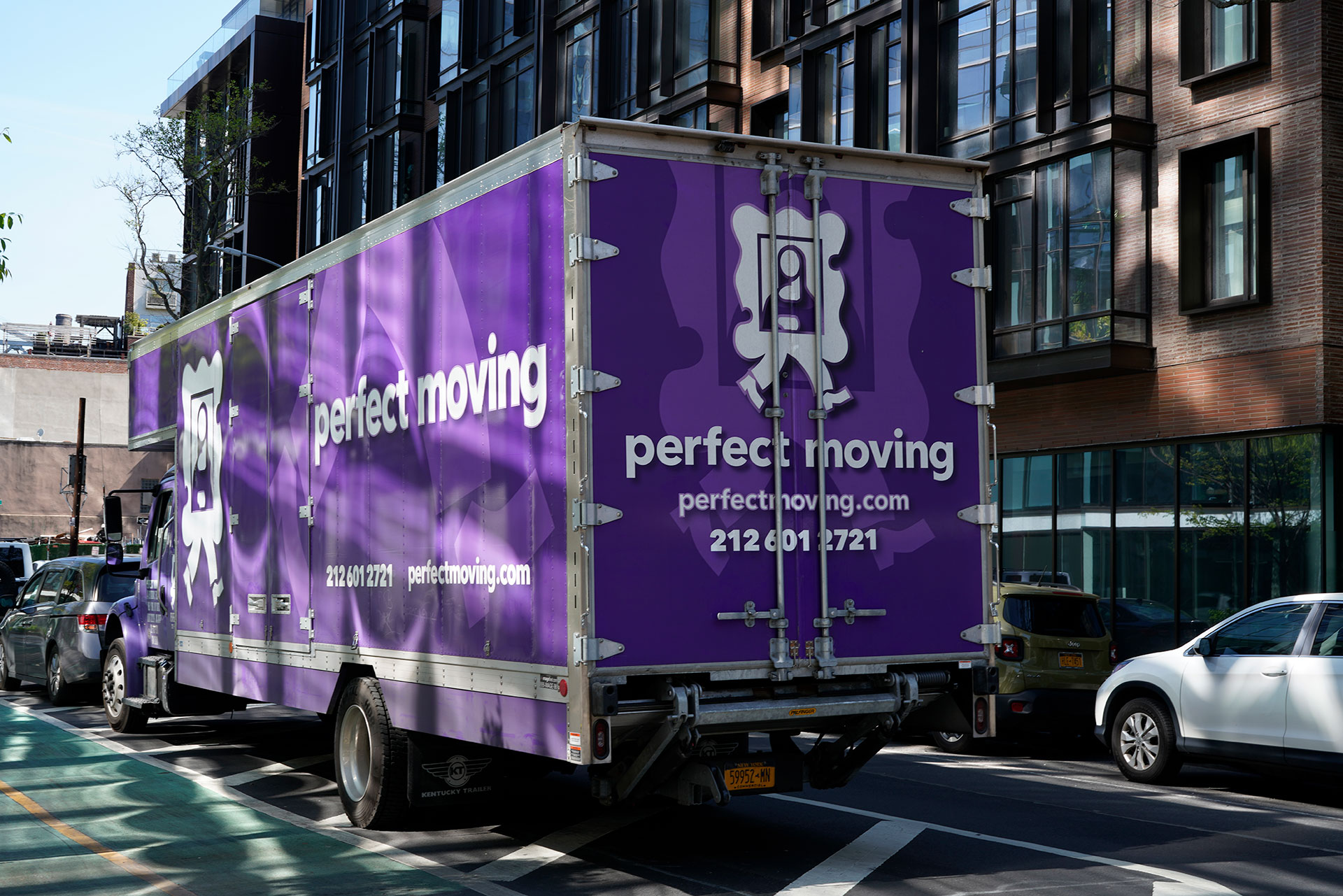 Perfect Moving Truck - Full Service Moving