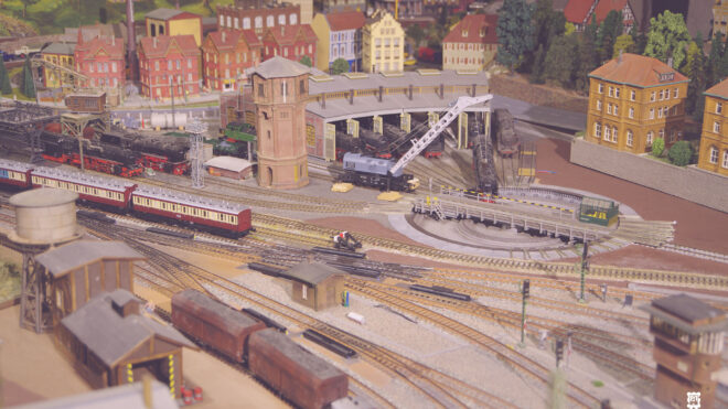 Model Train Enthusiast Move from Manhattan to Queens